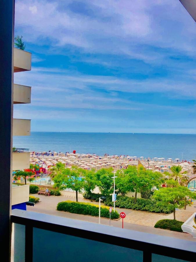 Hotel Majorca Sul Mare In Centro A Riccione Exterior photo