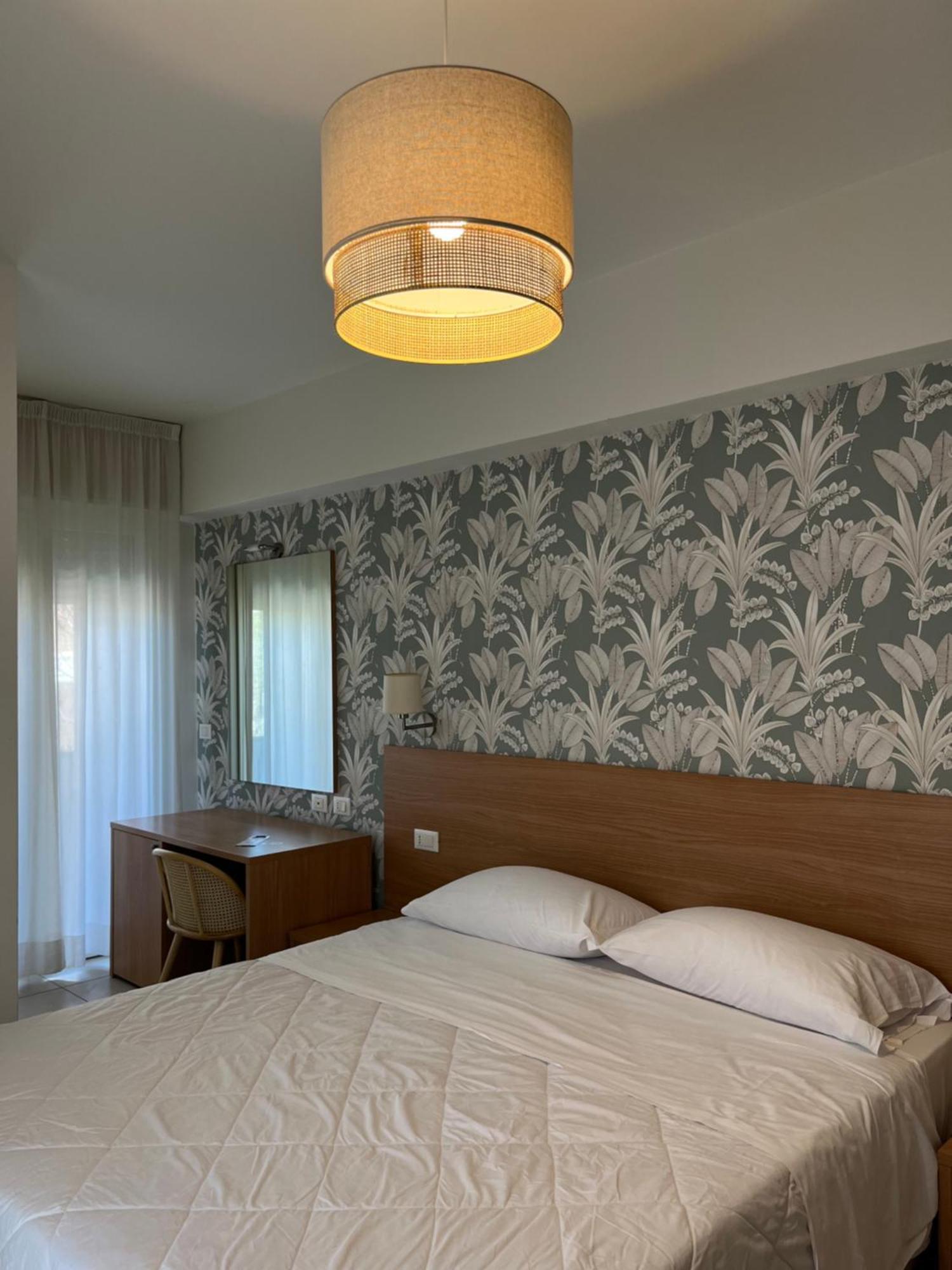 Hotel Majorca Sul Mare In Centro A Riccione Exterior photo