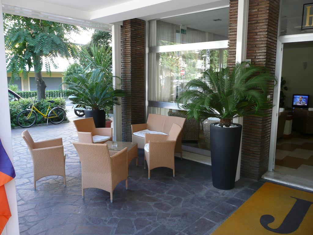 Hotel Majorca Sul Mare In Centro A Riccione Exterior photo