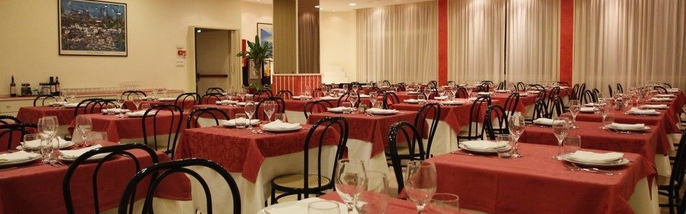 Hotel Majorca Sul Mare In Centro A Riccione Exterior photo